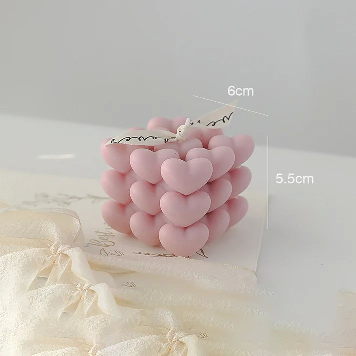 Lumanare Parfumata Decorativa, Model Abstract Cub din Inimioare, Lumanare pentru Diferite Ocazii, 6 x 5.5 cm, Aroma de Oregano si Narcise, Roz [2]