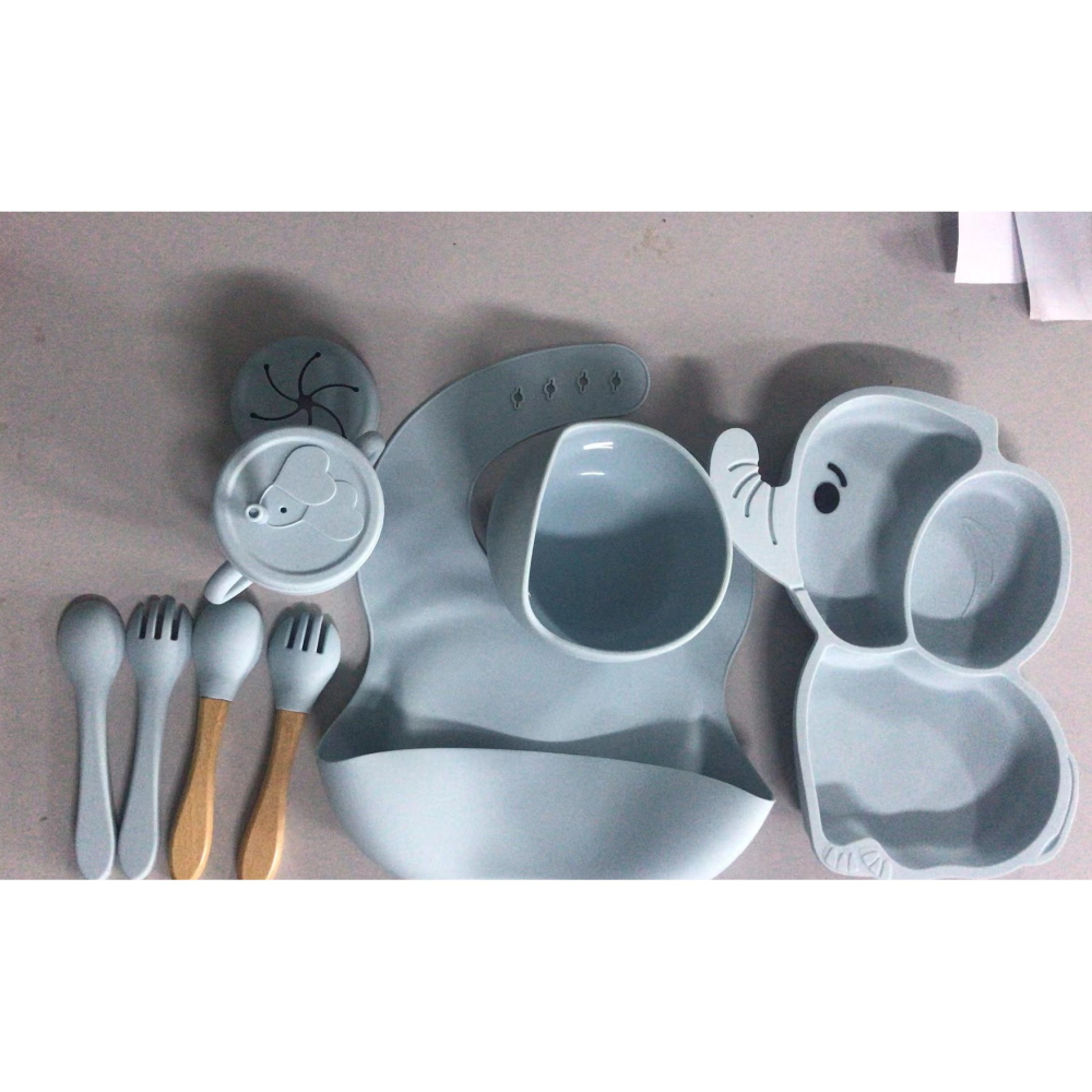 Set 10 Piese Servire Masa. pentru Bebelusi si Copii, din Silicon/Lemn, cu Ventuze Anti-alunecare, fara Alergeni. +6 Luni, Model Elefant, Albastru Deschis [3]
