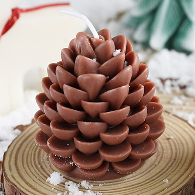 Lumanare Parfumata de Craciun, Model Con de Pin, din Ceara de Soia, Cadou Creativ Handmade de Craciun, 7 x 6.5 x 6.5 cm, Maro [6]