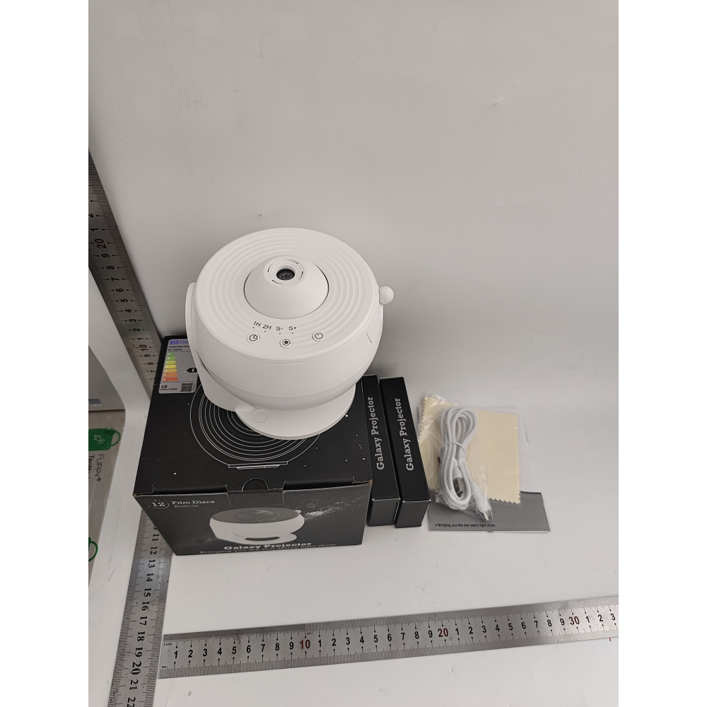 Lampa Tip Proiector Galaxie, pentru Dormitor, Tematica Cer Instelat, Model Glob, HD, Rotire 360 de Grade, 13 Imagini, Incarcare USB, 5 W, 11.2x10.8x10.9 cm, Alb [2]