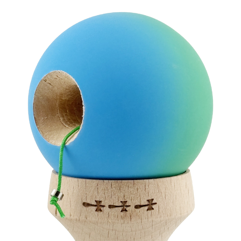 Kendama X Originala, Profesionala, Cupe Mari KING SIZE V3, Rubber Grip, Gaura in Baza, Rulment Metalic, din lemn 18 cm, Ata 62/65 cm, Gradient Verde/Albastru [6]