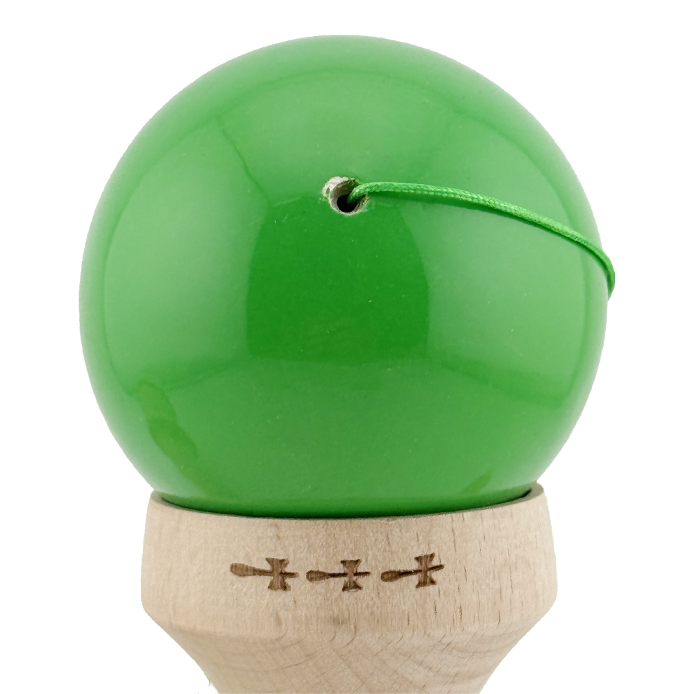 Kendama X Originala, Profesionala, Super Sticky cu Cupe Mari KING SIZE V3, Gaura in Baza, Rulment Metalic, din lemn 18 cm, Ata 62/65 cm, Bicolor Verde/Alb [10]