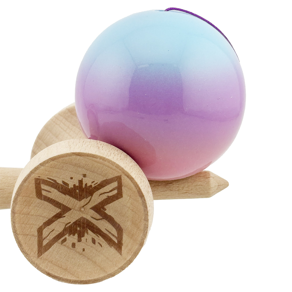 Kendama X Originala, Profesionala, Super Sticky cu Cupe Mari KING SIZE V3, Gaura in Baza, Rulment Metalic, din lemn 18 cm, Ata 62/65 cm, Gradient Albastru/Mov/Roz [9]