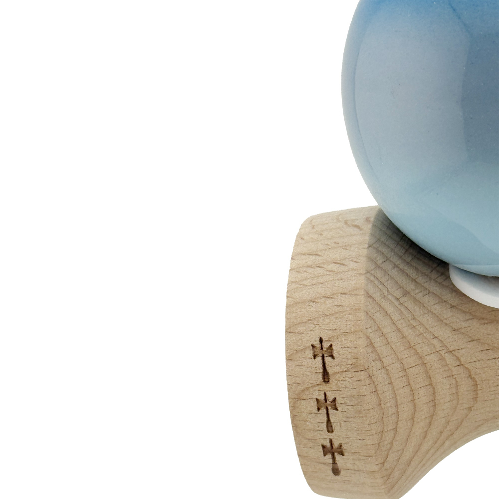 Kendama X Originala, Profesionala, Super Sticky cu Cupe Mari KING SIZE V3, Gaura in Baza, Rulment Metalic, din lemn 18 cm, Ata 62/65 cm, Gradient Albastru/Gri/Bleu [7]