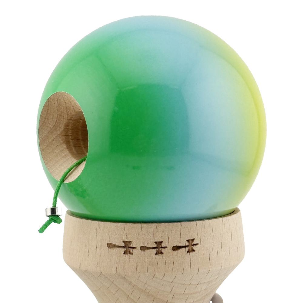Kendama X Originala, Profesionala, Super Sticky cu Cupe Mari KING SIZE V3, Gaura in Baza, Rulment Metalic, din lemn 18 cm, Ata 62/65 cm, Gradient Galben/Albastru/Verde [7]