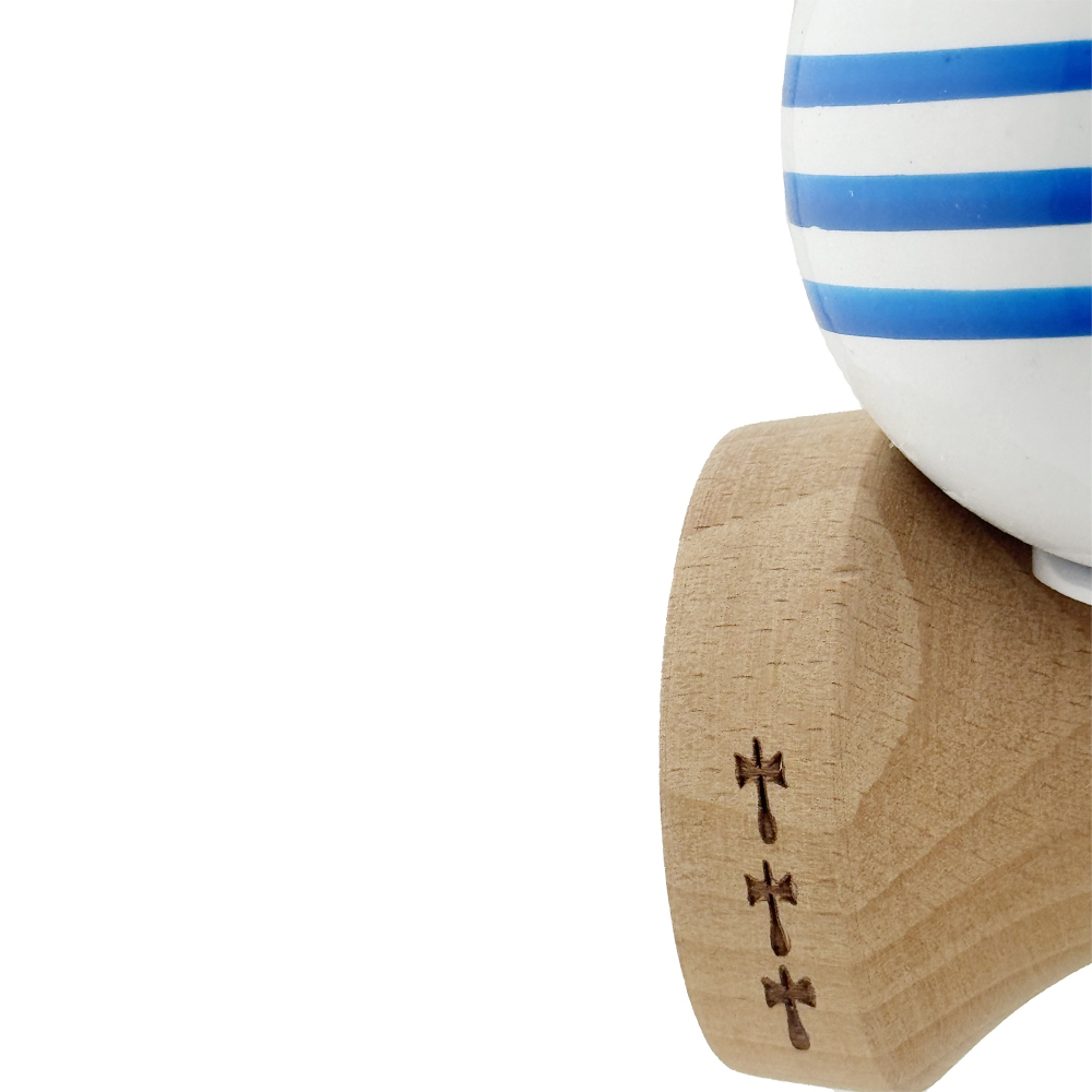 Kendama X Originala, Profesionala, Super Sticky cu Cupe Mari KING SIZE V3, Gaura in Baza, Rulment Metalic, din lemn 18 cm, Ata 62/65 cm, Special Alb/Albastru [8]