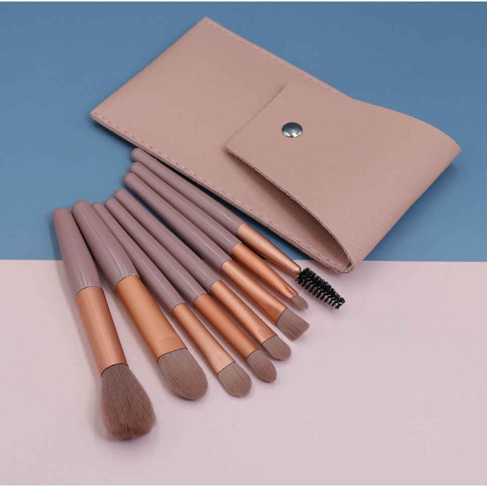 Mini Set Portabil 8 Pensule pentru Machiaj Super Soft, Makeup Profesional/Incepatori, Maner Ergonomic, Gentuta Depozitare Inclusa, Maro [5]