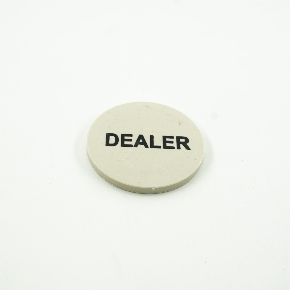 Set de Poker Complex cu 300 de jetoane Include 2 seturi de carti, 5 zaruri, Echipat cu servieta de aluminiu cu dimensiunile 39x7x27 cm [6]