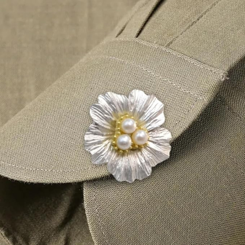 Accesoriu pentru Nasturi, Flippy, Model Floare cu Perle, din Metal, 2.5 x 1.7 cm, Argintiu [2]