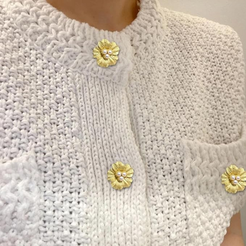 Accesoriu pentru Nasturi, Flippy, Model Floare cu Perle, din Metal, 2.5 x 1.7 cm, Auriu [1]