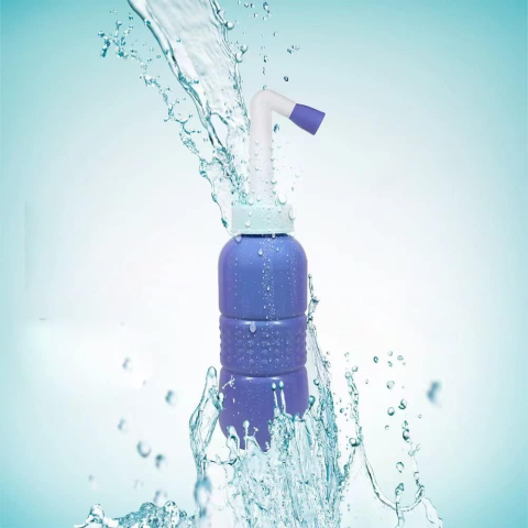 Bideu Portabil pentru Igiena Intima, pentru Postpartum/ Postoperator, 450 mL, cu Capac si Husa Galbena, 29.5x7 cm, Culoare Recipient Mov [14]