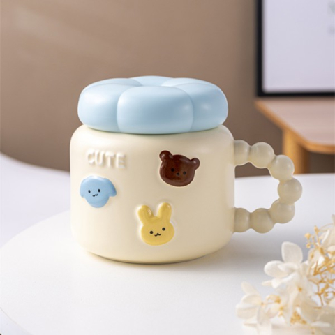 Veselă pentru Masă - Cana pentru Copii, din Portelan, print Figurine Animalute, Model CUTE, Cana cu Capac, Ceasca pentru Cafea, Ceai, 400ml Galben deschis