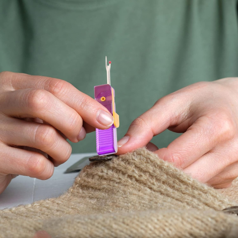 Dispozitiv pentru Descusut, Taietor de Etichete, 1.7 x 7 cm, Pliabil, din Plastic, Mov [2]