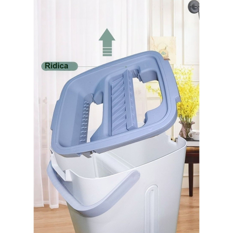 Set de Curatenie, Mop si Galeata, Capacitate 5.7 l, 4 Rezerve Microfibra Incluse, Plastic, Utilizare Umeda/Uscata, Stoarcere Fara Maini, Albastru/Alb [4]