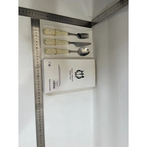 Tacamuri pentru Copii, Set 3 Piese, Tacamuri pentru Dejun, Lingura Furculita Cutit, Stil Italian, Manere forma Cascaval Plastic, Inox, 23 cm, Auriu [5]
