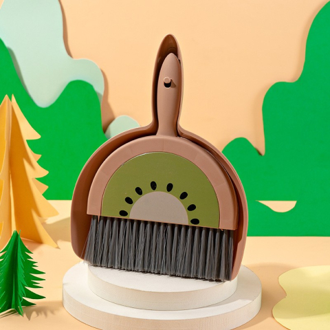 Maturi, Perii, Mopuri si Galeti - Set Mini Matura si Faras, LITTLE CLEANER, Uz Casnic, pentru Birou, Bucatarie, Casa, Model Kiwi, 23 x 18 cm Maro-Verde