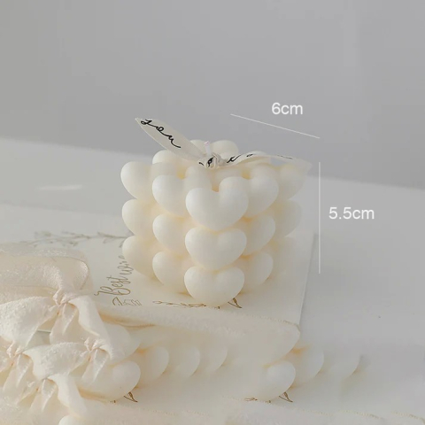 Lumanare Parfumata Decorativa, Model Abstract Cub din Inimioare, Lumanare pentru Diferite Ocazii, 6 x 5.5 cm, Aroma de Frezie, Alb [1]