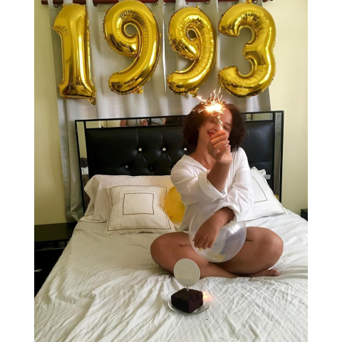 Balon din Folie Metalizata Figurina Cifra, Tema Aniversare 100 cm, Ambalaj Individual, Pai inclus, Umflare cu Aer sau Heliu, Auriu, Cifra 9 [4]