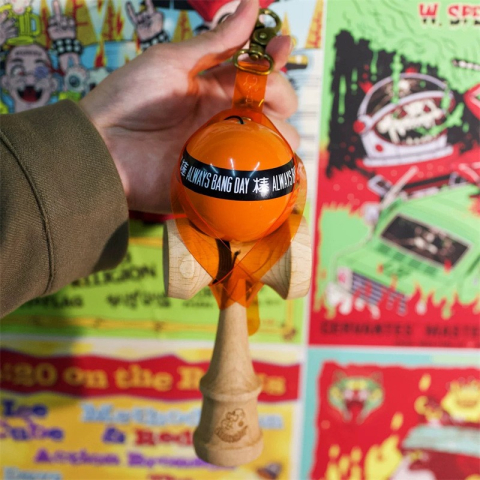 Accesorii Kendama - Husa pentru Kendama, Husa de Depozitare pentru Kendama, din PVC rezistent, Catarama cu Agatare pentru Transportare, Forma Breloc 8, 12 x 6 cm, Portocaliu