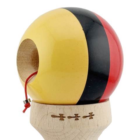 Kendama X Originala, Profesionala, Super Sticky cu Cupe Mari KING SIZE V3, Gaura in Baza, Rulment Metalic, din lemn 18 cm, Ata 62/65 cm, Rosu/Negru/Galben  [6]