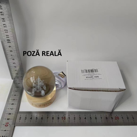 Lampa LED Decorativa, cu Bila de Cristal cu Diametru 6cm, Model Brad de Craciun 3D, Alimentare USB, Suport din Lemn, Lumina Alb Cald [5]