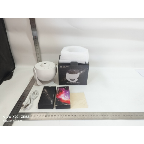 Lampa Tip Proiector Galaxie, pentru Dormitor, Tematica Cer Instelat, Model Glob, HD, Rotire 360 de Grade, 20 de Imagini, Incarcare USB, 10 W, 15x15 cm, Alb [1]