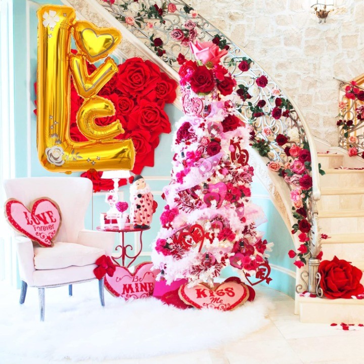 Balon din Folie Metalizata, Figurine, Model LOVE, Tematica Iubire, 110x64 cm, Ambalaj Individual, Pai Inclus, Umflare cu Aer sau Heliu, Galben [2]