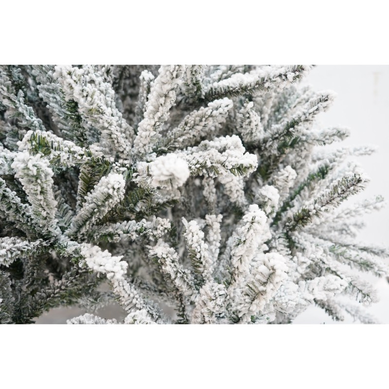 Brad Artificial de Craciun, 1.8 m inaltime, Verde, Pulverizat alb-tip zapada, Diametru inferior 110 cm, Interior/ Exterior [17]