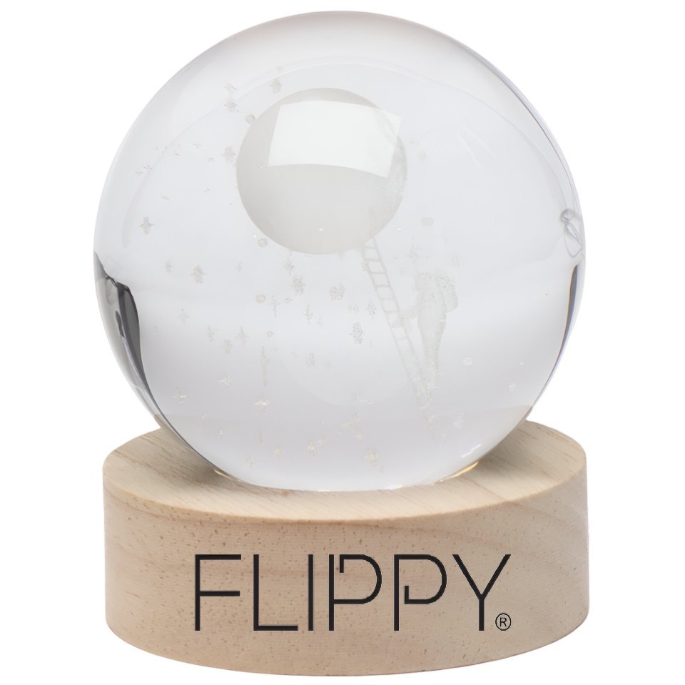 Lampi de veghe - Lampa LED Decorativa, cu Bila de Cristal cu Diametru 6cm, Model Astronaut pe Scara catre Luna 3D, Alimentare USB, Suport din Lemn, Lumina Alb Cald