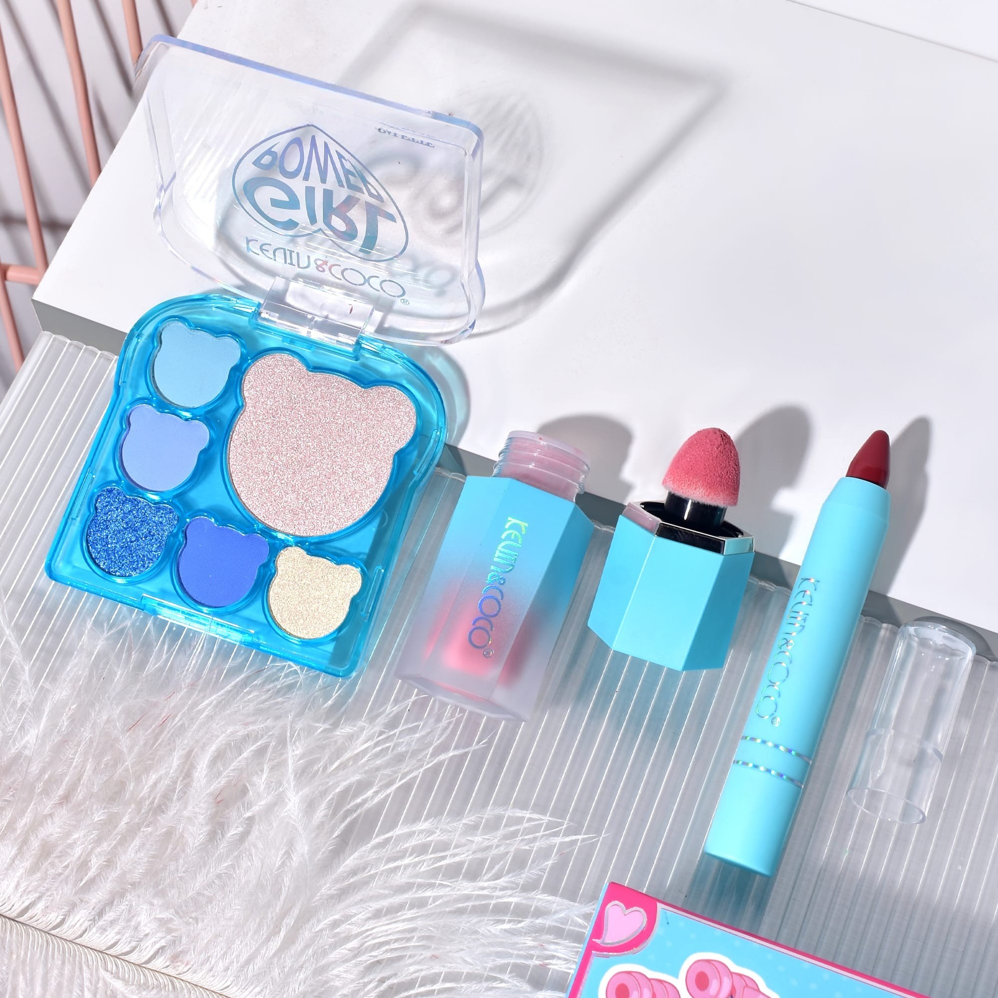 Set 3 Produse de Machiaj, KEVIN &amp;amp; COCO, Ice Blue Bear, 6 culori, 15.5 x 13 x 3.4 cm [2]