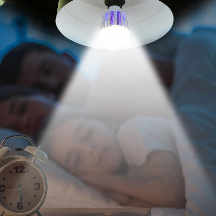 Set 4 becuri LED 2 in 1 cu lampa UV - Anti insecte [2]