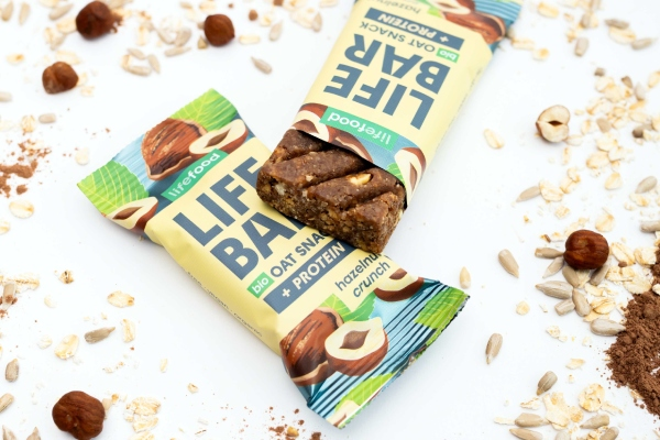 Baton proteic de ovăz cu alune de pădure bio 40g Lifebar [3]