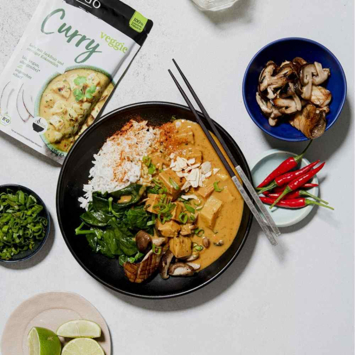 Curry cu jackfruit și cocos bio 320g Lotao [6]