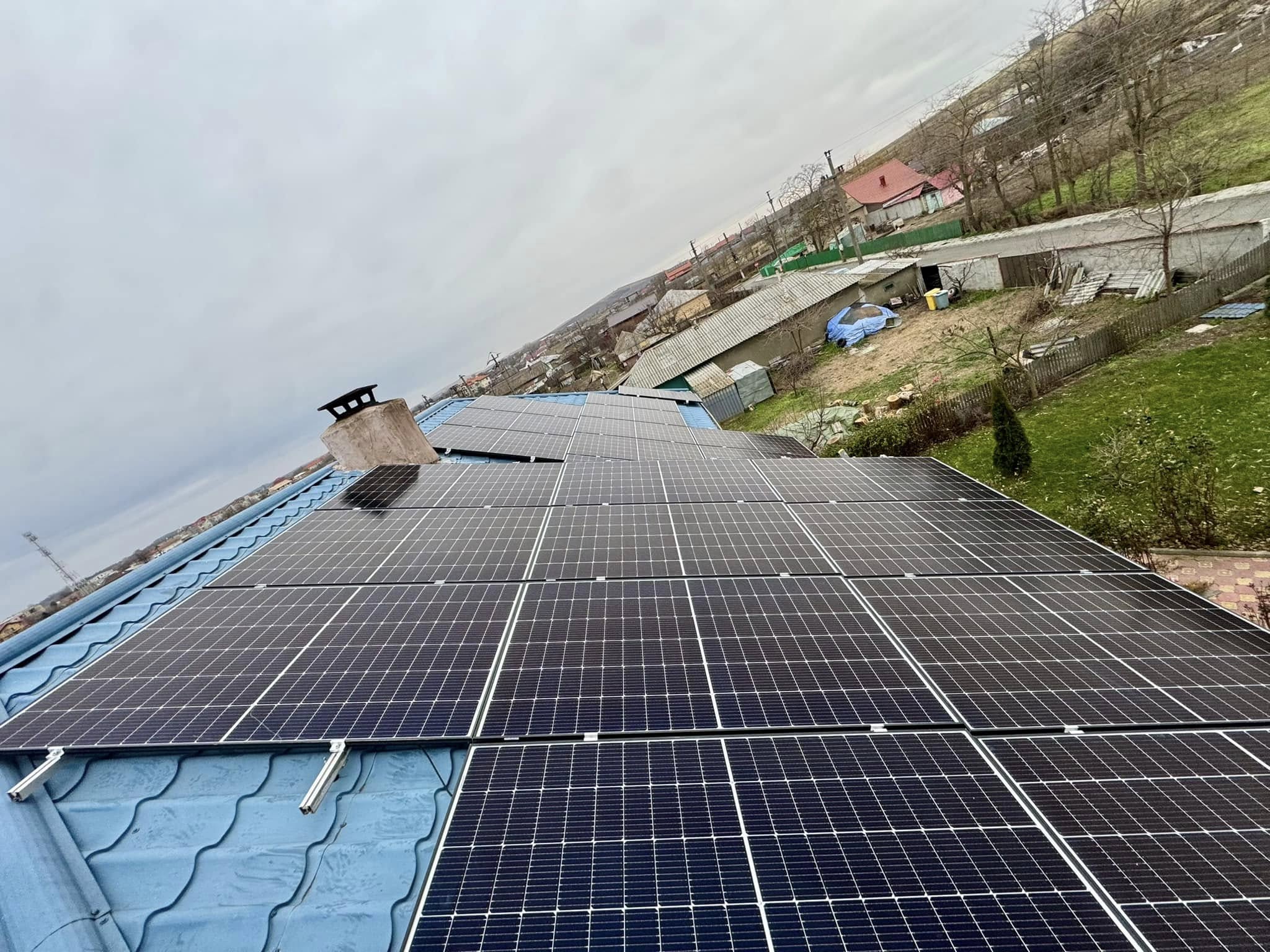 Instalație  Fotovoltaica 8.2 Kw Monofazat.  Murighiol, Pensiunea Casa Cu Trandafiri .