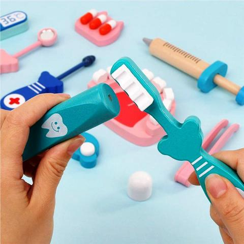joc-montessori-doctor-dentist-lemn-set-20-piese [3]