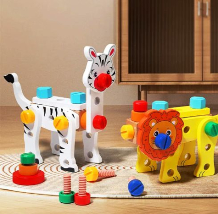 trusa-montessori-lemn-59-piese-animale [1]