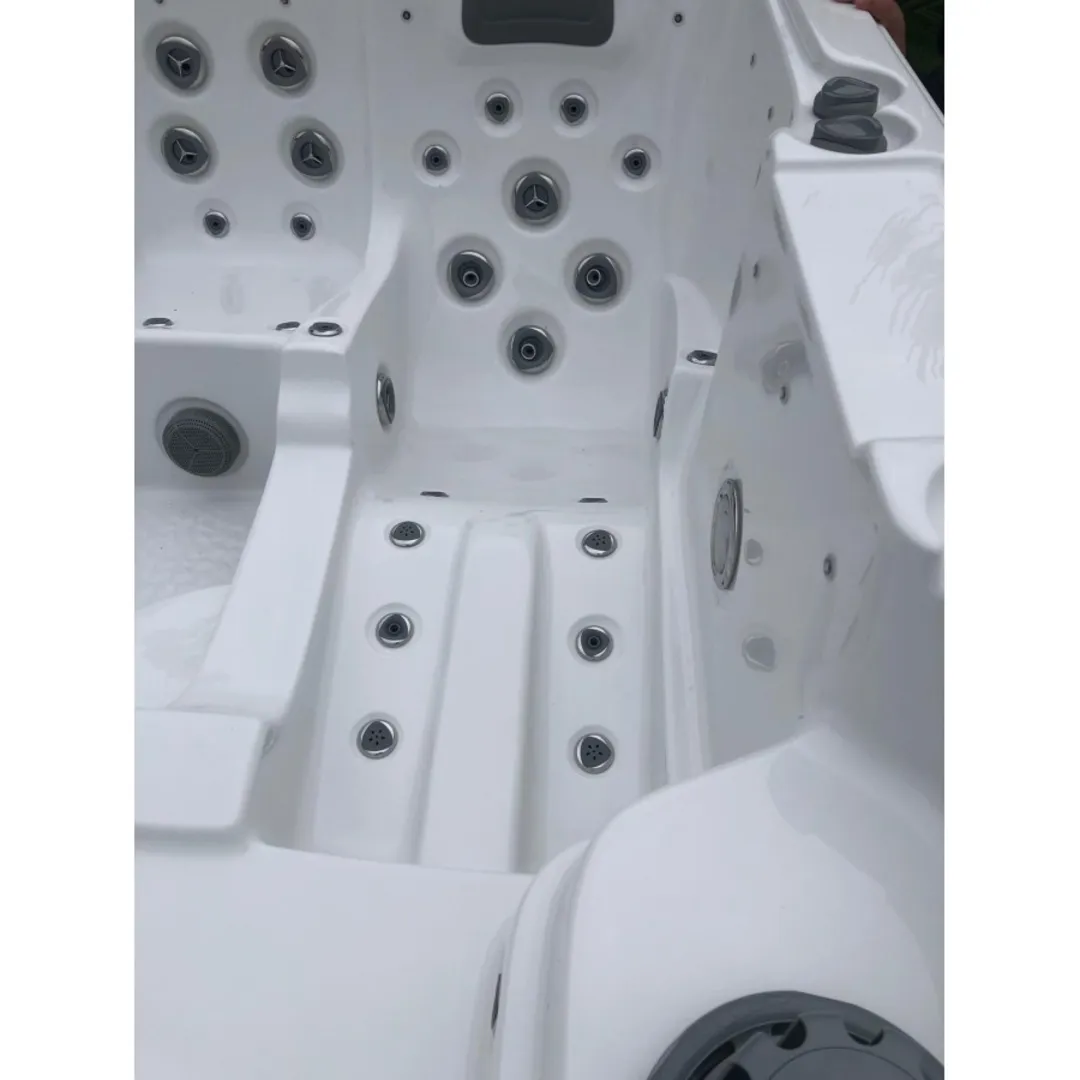 Jacuzzi exterior 313A Gecko, alb, 5 persoane, acril antibacterian, mască gri [8]