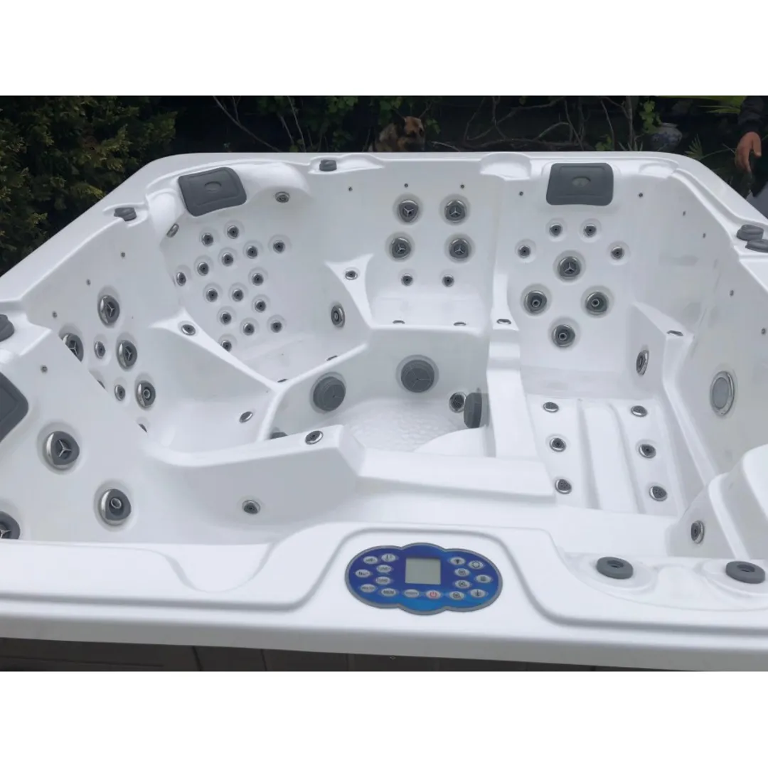 Jacuzzi exterior 313A Gecko, alb, 5 persoane, acril antibacterian, mască gri [4]