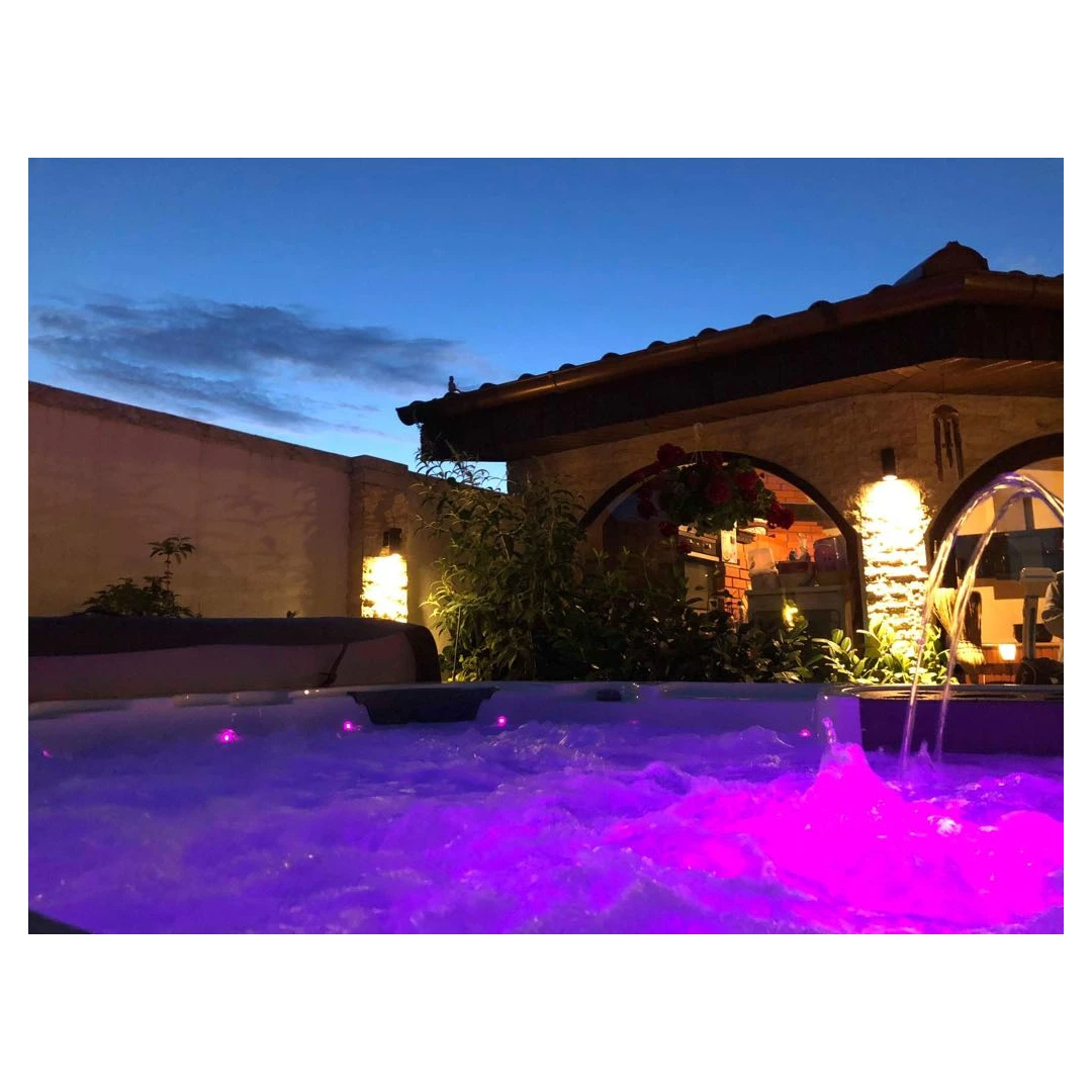 Jacuzzi exterior 319A Gecko, Alb, 6 persoane, acril antibacterian, mască maro [19]