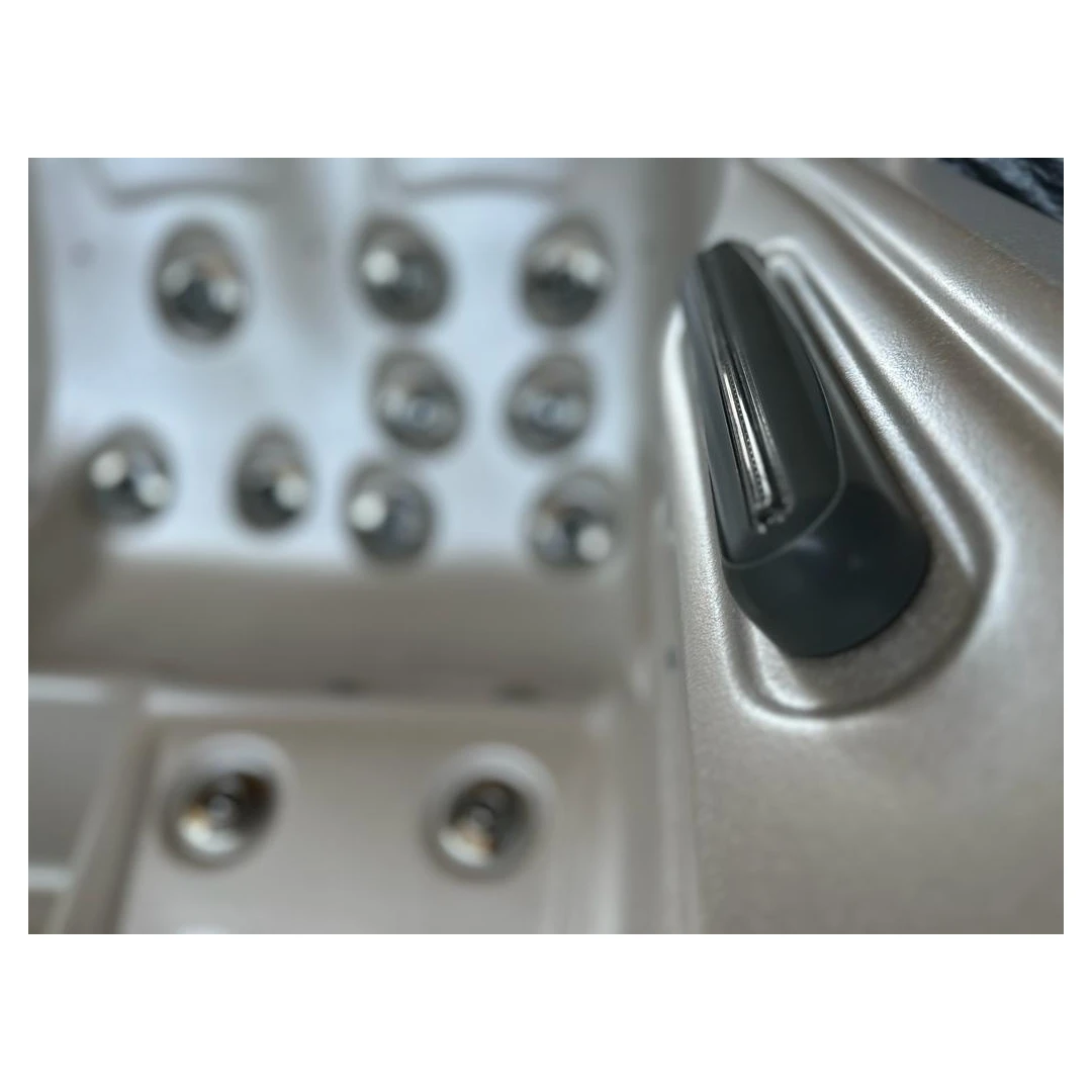 Jacuzzi exterior 355 Gecko, Alb Perlat, 4 persoane, acril antibacterian [8]