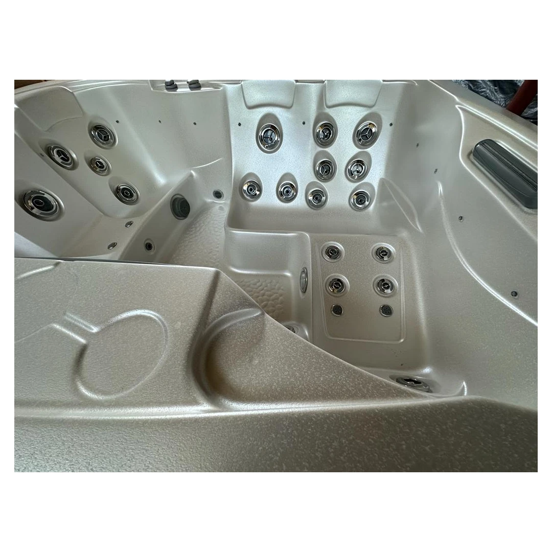 Jacuzzi exterior 355 Gecko, Alb Perlat, 4 persoane, acril antibacterian [4]