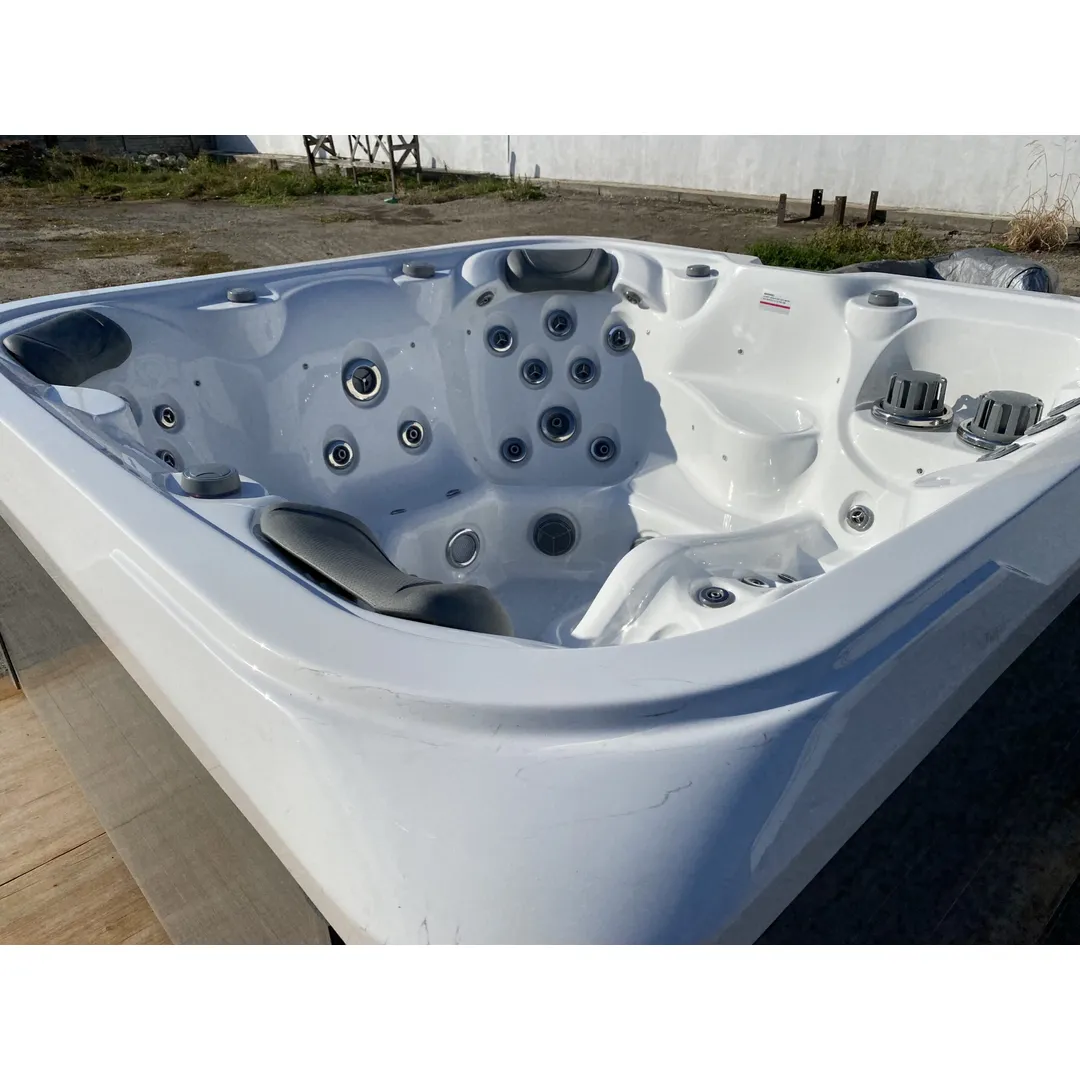 Jacuzzi exterior 640 Gecko, Bianco, 5 persoane, acril antibacterian [2]
