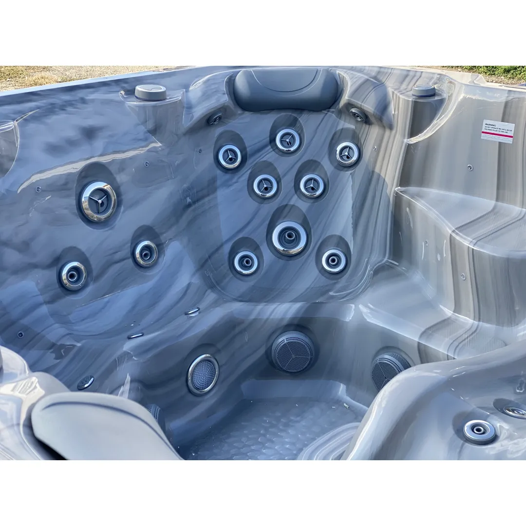 Jacuzzi exterior 640 Gecko, Storm Grey, 5 persoane, acril antibacterian [3]