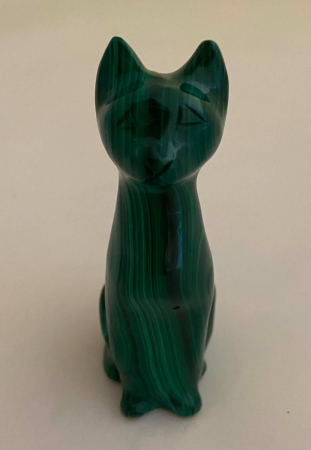 Minerale, Fosile, Podoabe - Figurină Pisică din Malachit – Congo, 8x3x3 cm