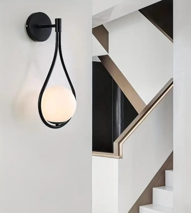 Aplica de perete 6121, metal auriu sau negru, glob sticlă mată albă, design modern, E27 [2]