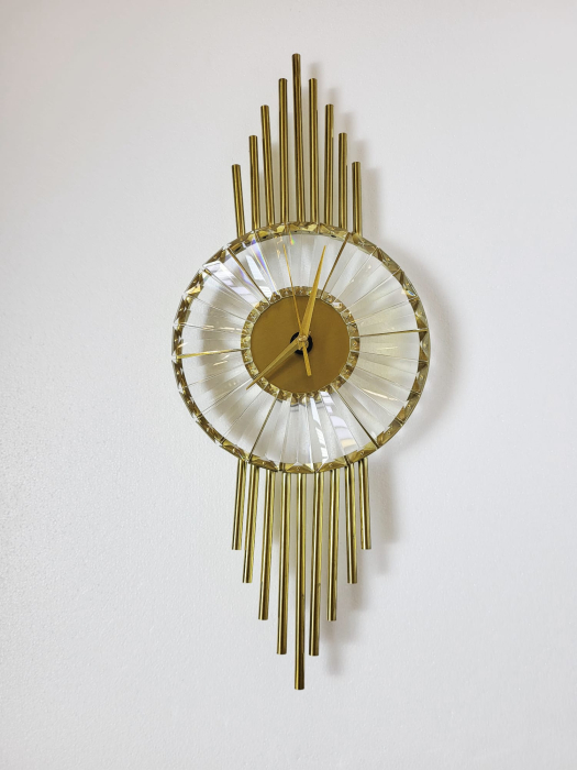 Ceas și aplică de perete LED model 2561, rotund din metal auriu, diametru 25 cm [1]