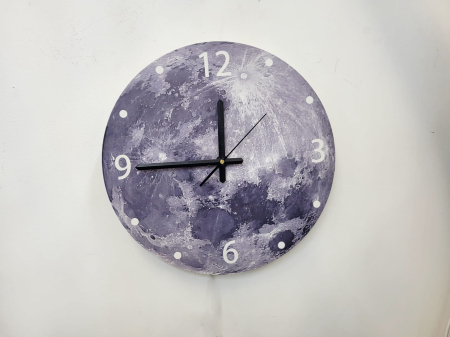 Aplica de perete cu ceas, model 2559/400, lună albastră, metal, Ø40 cm, 3 tipuri de lumină [1]