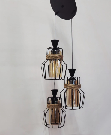 LUSTRE - Lustră 3076/3, 3 abajururi sticlă aurie, cadru metal negru cu sfoară, cablu reglabil, design sofisticat