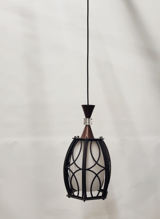 Pendul 2361/1 elegant cu abajur alb mat și detalii geometrice [1]