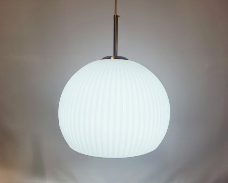 Pendul 8098/1 cu abajur din sticlă albă striată Ø30 cm și detalii aurii [3]